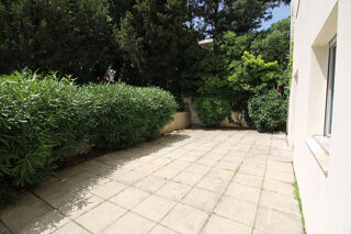  Appartement à louer 3 pièces 83 m²