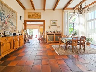  Maison � vendre 8 pi�ces 268 m�