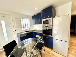  Immeuble � vendre 14 pi�ces 306 m�