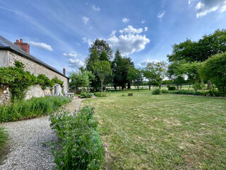  Villa  vendre 10 pices 380 m