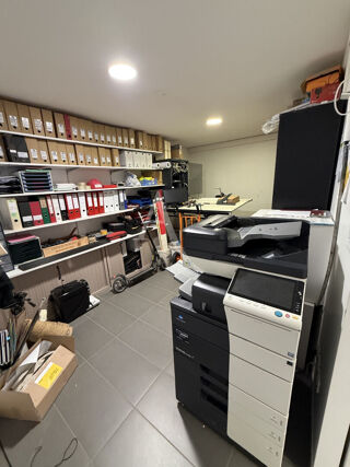   VIRIAT limite BOURG local commercial, d'activité ou de bureaux 208 m² divisibles Viriat