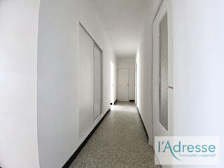  Appartement à louer 3 pièces 84 m²