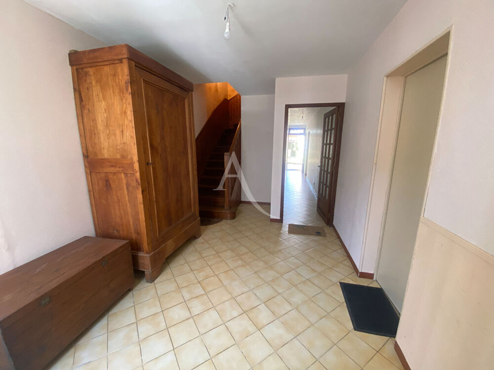 Vente Maison Maison de ville à étage avec jardin et dépendances Rochefort