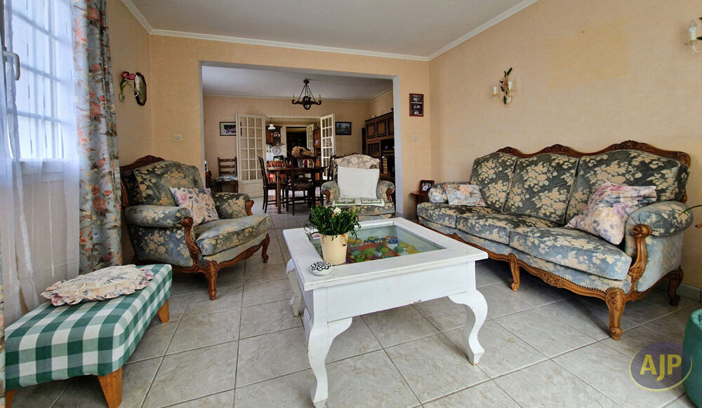 Vente Maison Maison 3 chambres grande parcelle bourg de Cugand Cugand