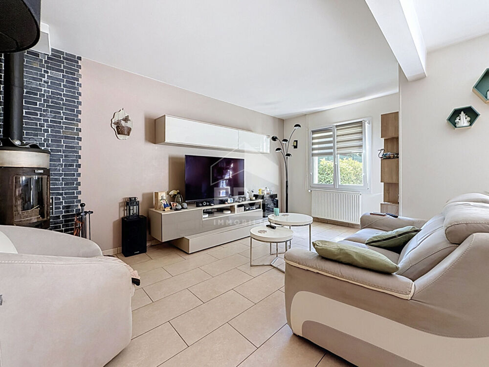 Vente Maison Maison à Vendre à Etampes 6 pièce(s) 130m2 au sol Etampes