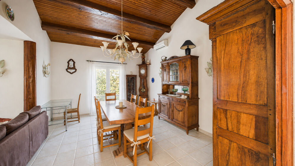 Vente Maison Maison familiale avec piscine sur 2 809 m² de terrain - Pernes-les-Fontaines Pernes les fontaines