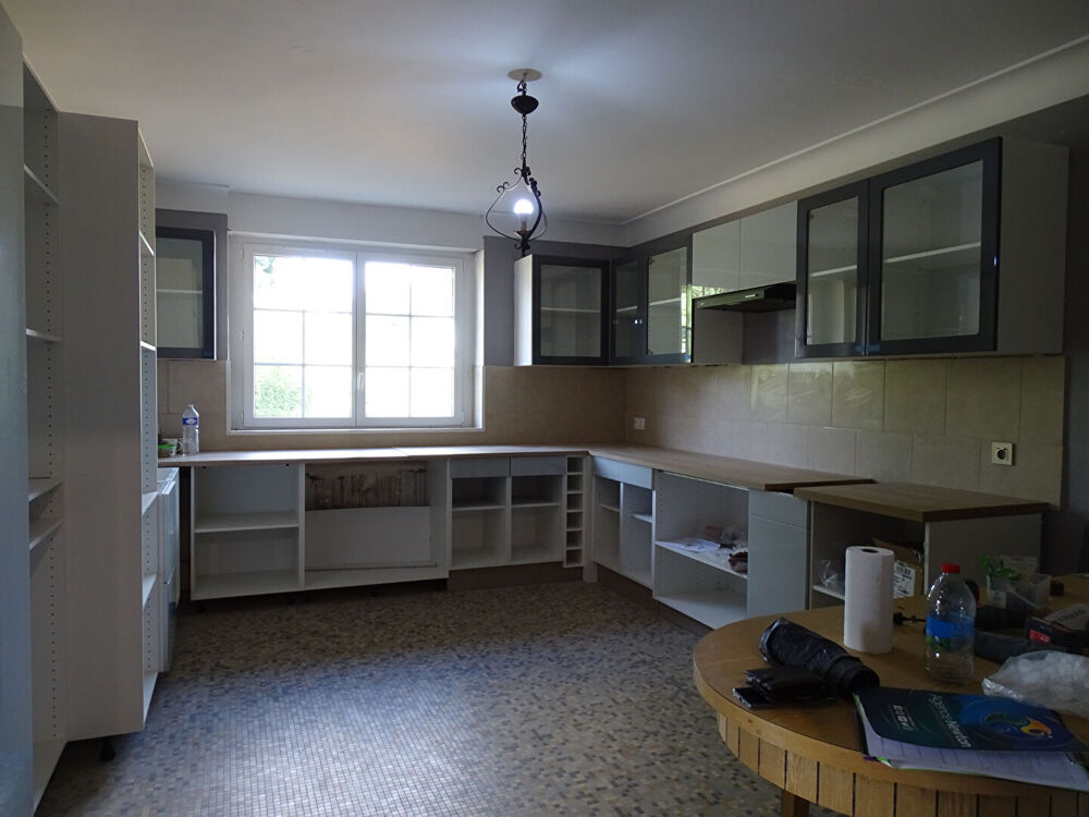 Vente Maison CÔTES-D'ARMOR.  Superbe demeure bretonne en pierre de 6 chambres avec 3 070 m² de jardin arboré au coeur de Locarn Locarn