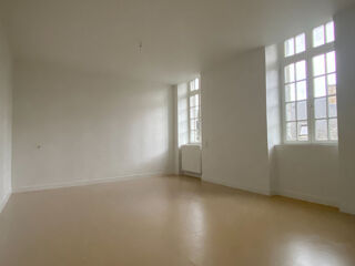  Appartement à louer 2 pièces 47 m²