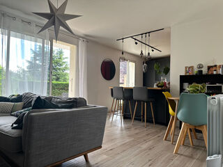  Appartement à louer 3 pièces 65 m²