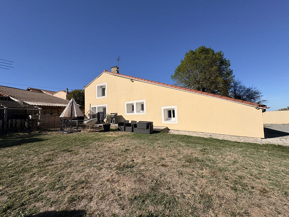 Maison Ambierle 6 pièce(s) 147 m2