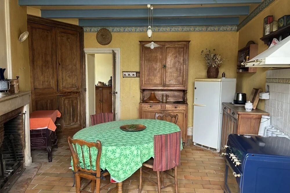 Charmante maison de caractère avec cave voûtée et jardins