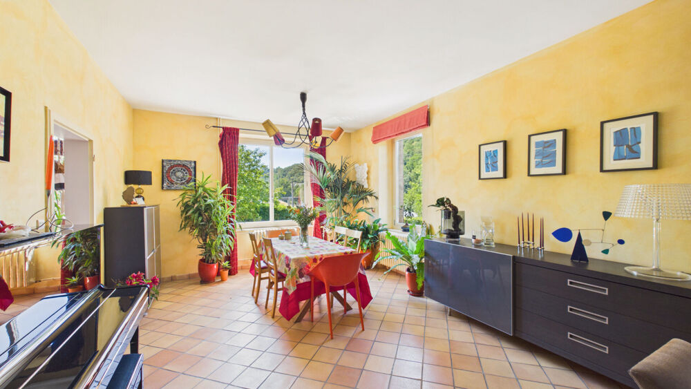 GRANDE MAISON EN PIERRE T6