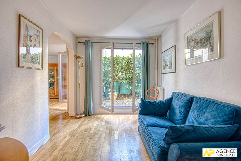 Vente Appartement Versailles ermitage Appartement 5 pièces 110 m² avec jardin privatif de 30 m² + cave + parking Versailles