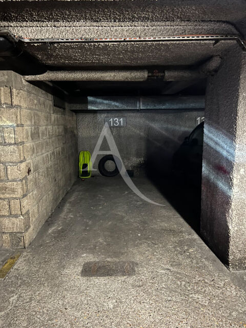  Parking / Garage � louer 