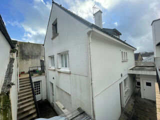 Maison - 8 pièce(s) - 180 m²