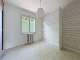  Maison à louer 7 pièces 220 m²