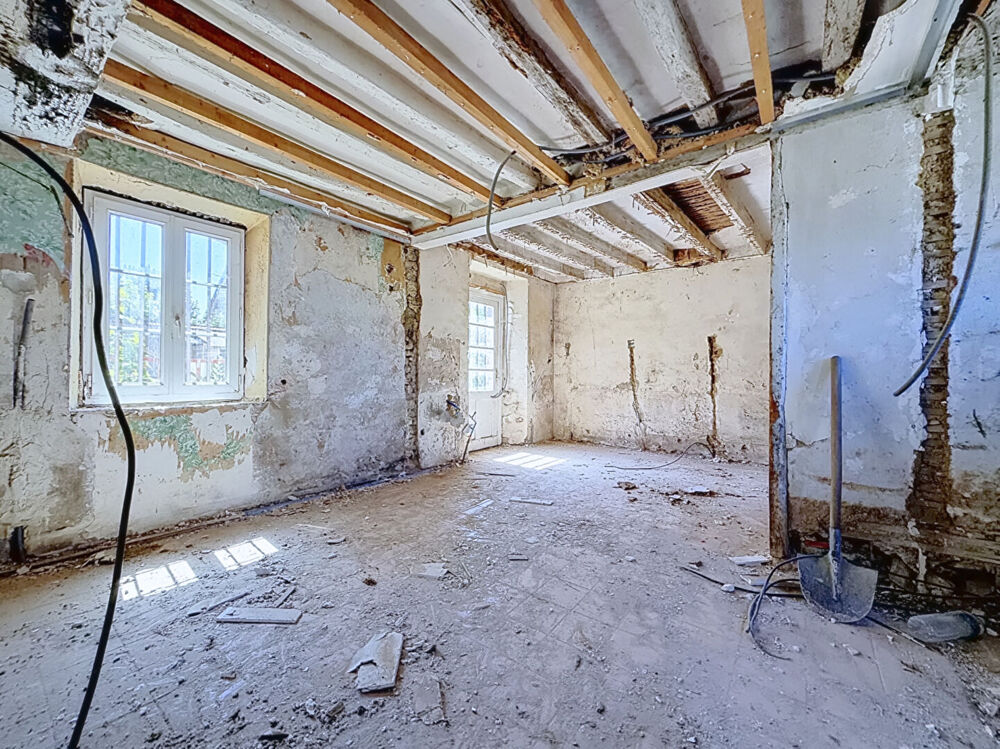 MAISON DE CARACTÈRE À RÉNOVER INTÉGRALEMENT ? BERCHERE LES PIERRES