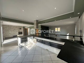  Maison � vendre 9 pi�ces 201 m�