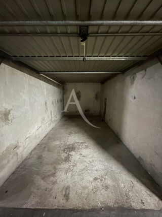  Parking / Garage à vendre 13 m²