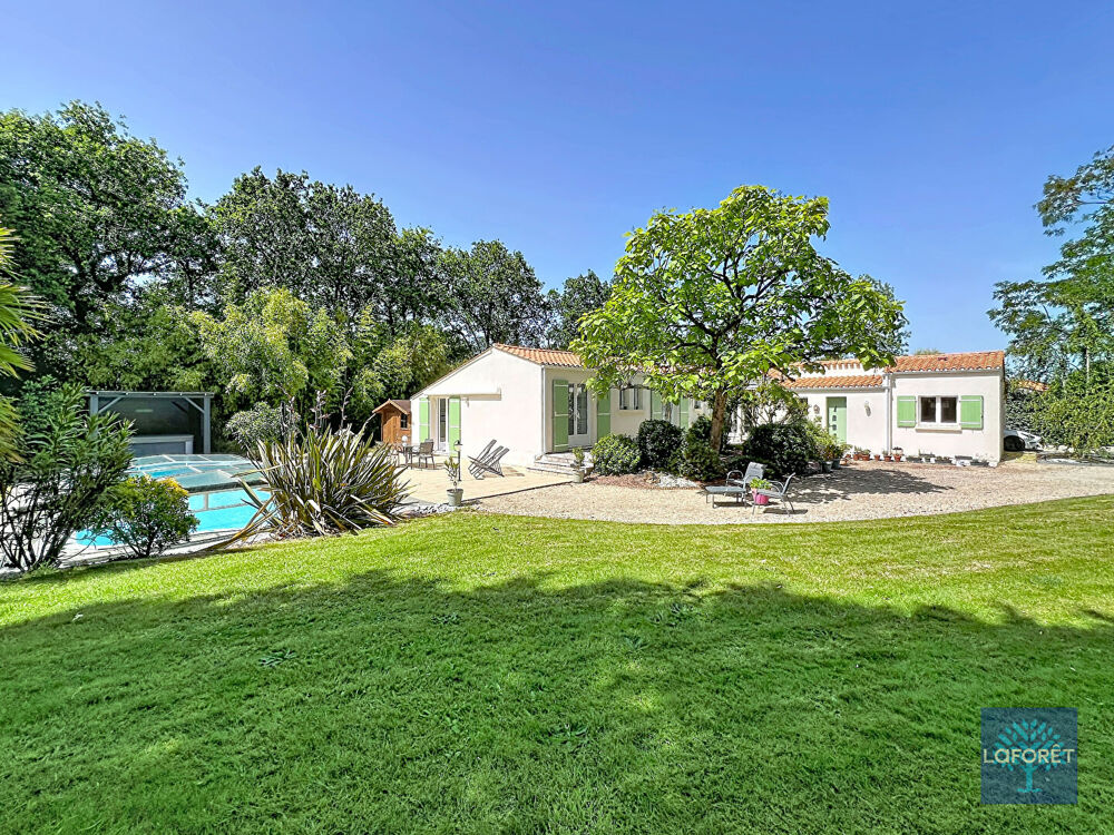 Maison 7 pièces 162 m² · à Saint Maixent sur Vie · 162 m² · 427 800 €