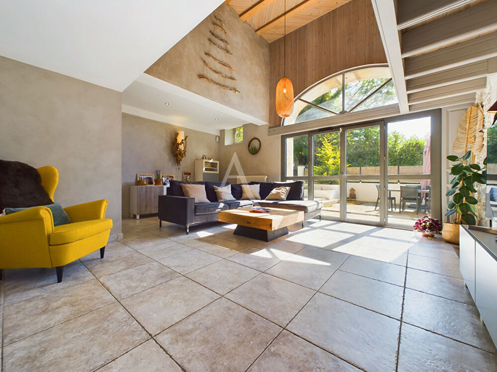Vente Maison MAISON CHOISY 7 pièce(s) 230 m2 Choisy