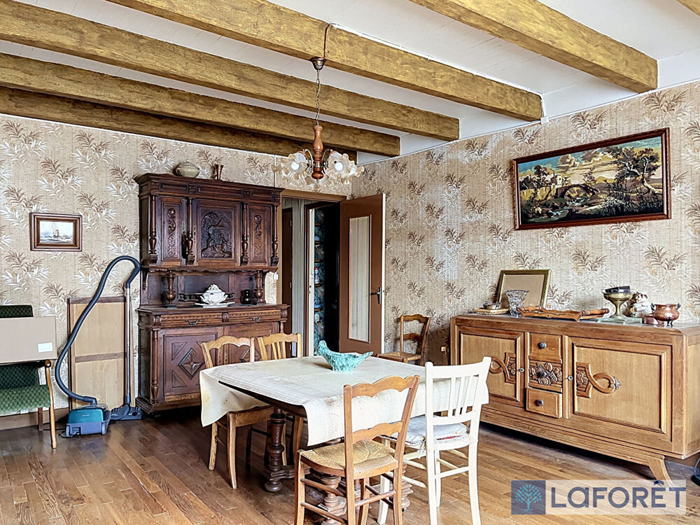 Maison Is-en-Bassigny 8 pièce(s) 160,40 m2