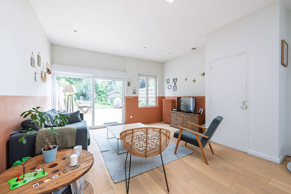 Vente Maison Maison 1930 en excellent état proche Deûle, commerce et écoles semi-individuelle avec grand jardin sans vis-à-vis Lambersart
