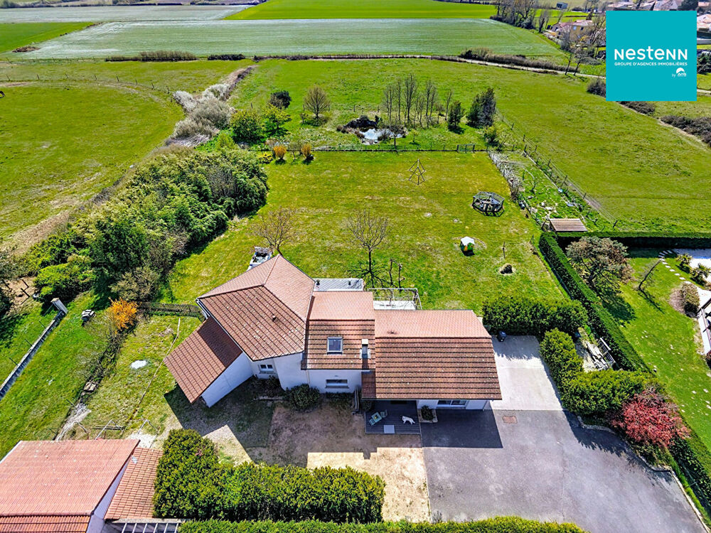 Maison 8 pièces 203 m² · à Montrond les Bains · 203 m² · 439 000 €