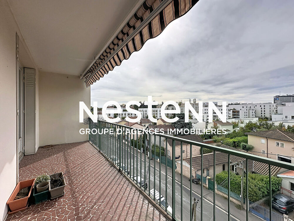 Vente Appartement Appartement 4 pièces 3 chambres dernier étage avec cave - 69500 BRON Bron