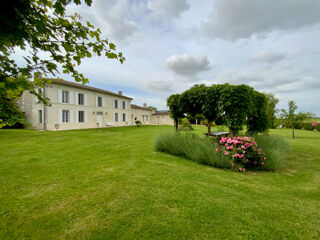  Maison � vendre 10 pi�ces 327 m�