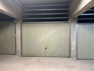  Parking / Garage  louer 