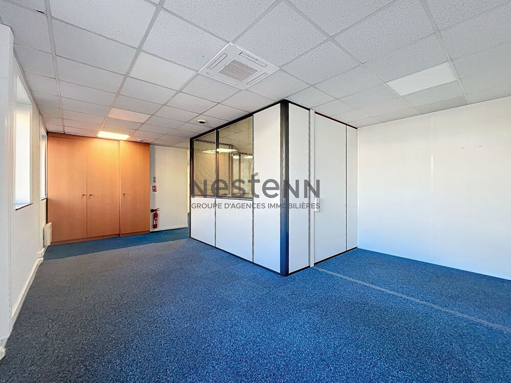   Bureaux Limoges centre ville, proximité gare des Bénédictins, Limoges 110 m2, 1 place de parking, ascenseur. Limoges