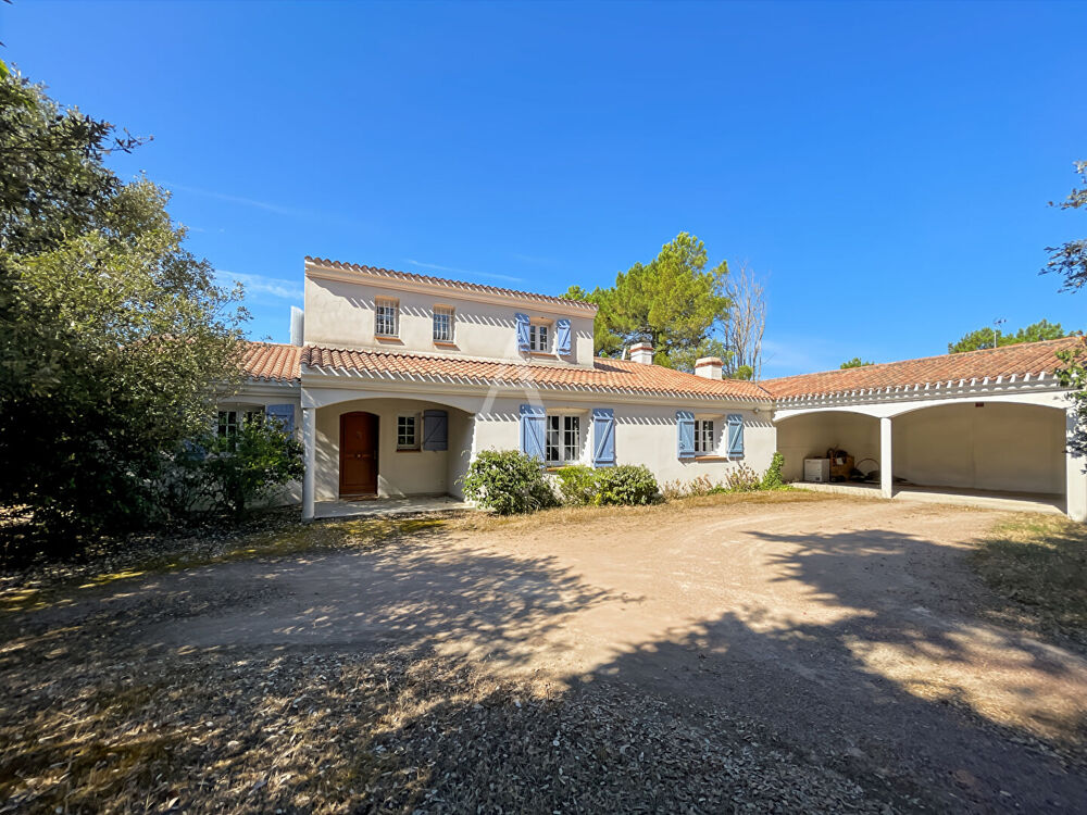Propriété de type 7 avec piscine