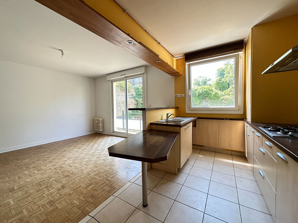 APPARTEMENT T3 AVEC BALCON ET GARAGE - AU CENTRE DE SAINT-BRIEUC