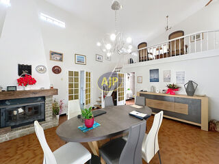  Maison à vendre 6 pièces 196 m²