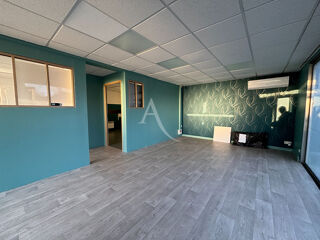  Immeuble  vendre 6 pices 325 m