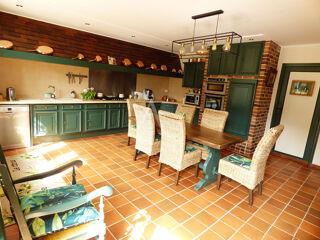  Maison  vendre 7 pices 303 m