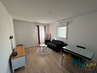  Appartement à louer 3 pièces 55 m²