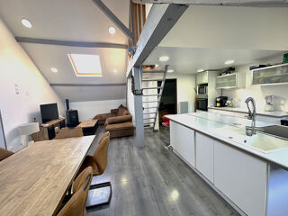  Immeuble � vendre 244 m�