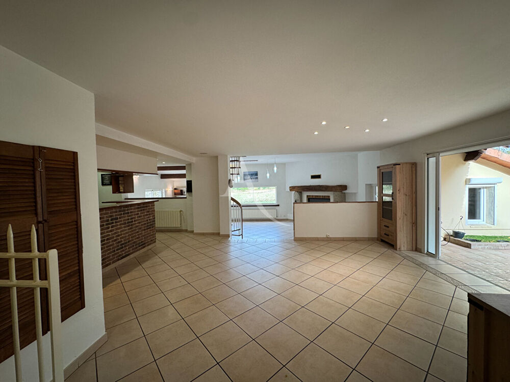Vente Maison GRAULHET. Maison de +/- 205 m² Graulhet