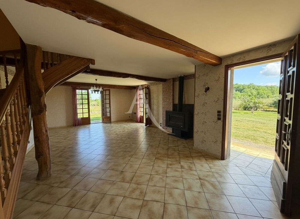 Maison familiale de 135m² avec 5 chambres sur une belle parcelle de près de 7000m²
