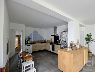  Maison à louer 6 pièces 119 m²