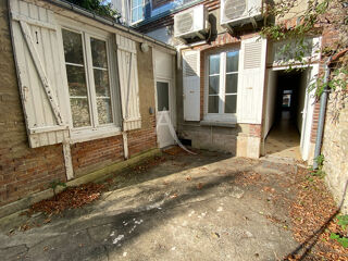 Immeuble à vendre 5 pièces 200 m²