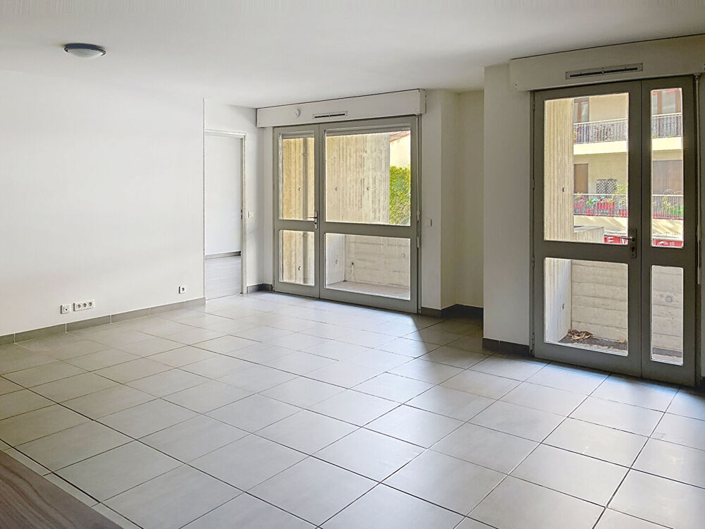 Vente Appartement Appartement Avignon 5 pièce(s) 110.08 m2  ascenseur + parking+ 2 balcons- terrasse Avignon