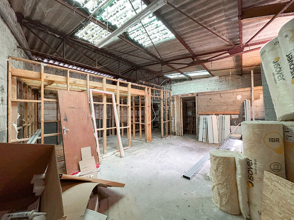 Vente Maison A vendre - Hangar de 82 m² à rénover - Projet maison avec cour 