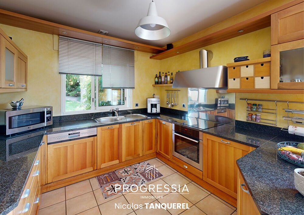 Vente Maison OCTEVILLE-SUR-MER - Maison familiale de 175 m² avec jardin et double garage Octeville sur mer