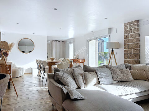   Maison Briec 6 pi�ces, trois hangars dont un avec trois box et douche pour chevaux Maison - 6 pi�ce(s) - 145 m�