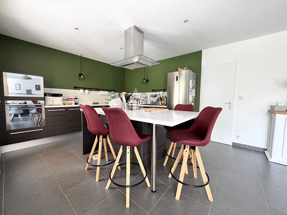 Vente Maison Villa de standing  de type 5  dans quartier résidentiel Leguevin