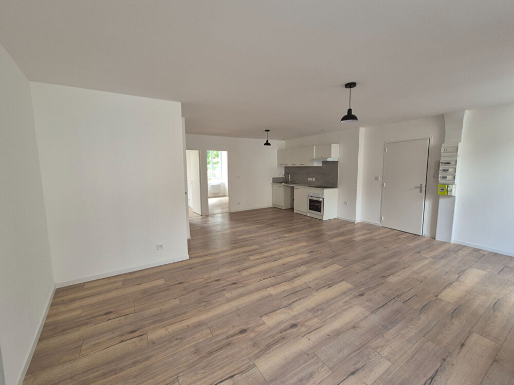 Location Appartement Appartement  3 pièce(s) 63.4 m2 Labastide rouairoux