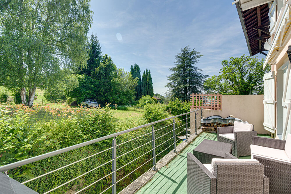 Vente Maison Maison Lugrin 6 pièces 99.75 m² avec jardin dans un secteur très calme. Lugrin